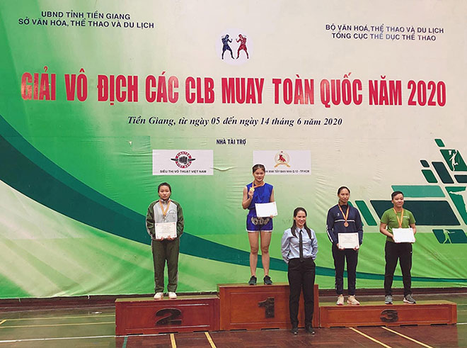 Bàng Thị Mai từng liên tiếp đăng quang ở nhiều môn võ khác nhau trong cùng một năm