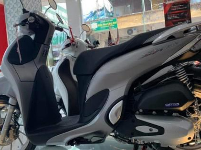 Thị trường - Tiêu dùng - Giá nhiều loại xe máy tăng