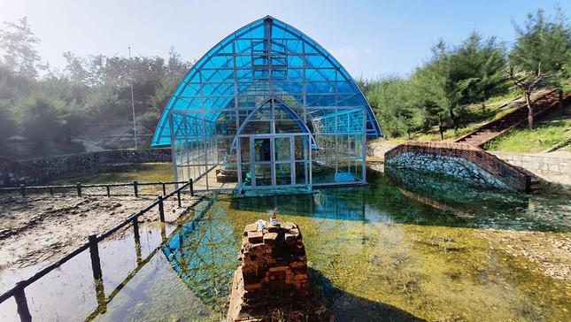 Còn Bảo tàng Lịch sử TT-Huế cho hay, tháp Chăm Phú Diên là một trong những kiến trúc tháp có niên đại sớm nhất trong lịch sử kiến trúc tháp Chăm, được xây dựng vào thế kỷ VIII, thuộc nhóm tháp khởi đầu của kiến trúc tôn giáo khi chuyển sang xây dựng bằng chất liệu bền vững.