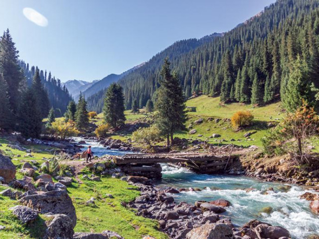 Du lịch - Altyn Arashan - miền thảo nguyên lãng mạn