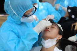 Kinh doanh - Sốc: DN trừ phí xét nghiệm Covid-19 vào bảng lương, người cao nhất chịu 4,5 triệu?