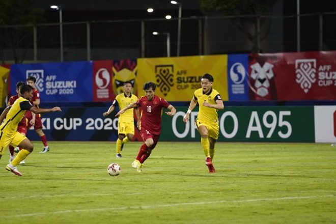 Cầu thủ Nguyễn Tuấn Anh đoạt danh hiệu “Man of the Match” với phần thưởng là OPPO A95 trong trận Việt Nam – Malaysia tại AFF Suzuki Cup 2020 - 2