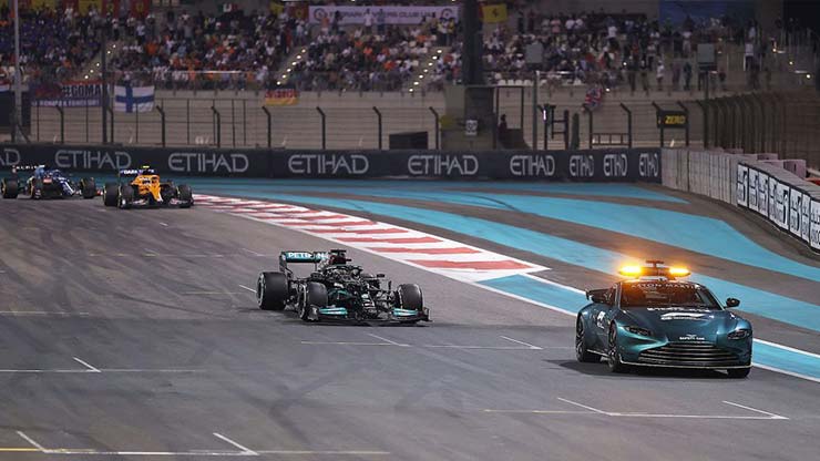 Mercedes khiếu nại kết quả cuộc đua bất thành