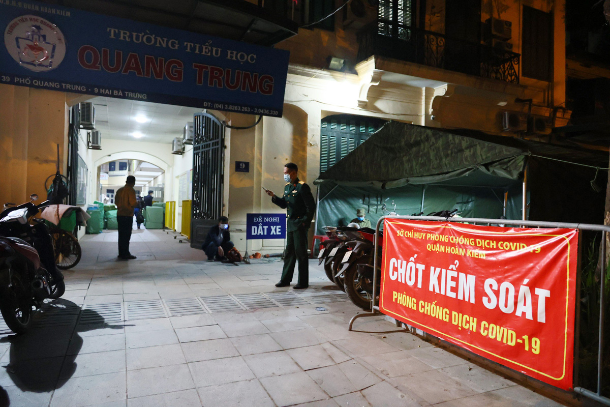 Từ tối 14/12, Trạm y tế lưu động tại địa chỉ số 9 phố Hai Bà Trưng (phường Tràng Tiền, quận Hoàn Kiếm) sẽ đi vào hoạt động