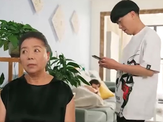 Cười 24H - Bà mẹ có hành động khiến con đường cưới vợ của con trai rơi vào bế tắc