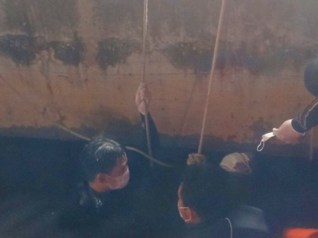 Tin tức trong ngày - Hàng chục chiến sĩ lặn kênh Lò Gốm, tìm thi thể người tử nạn