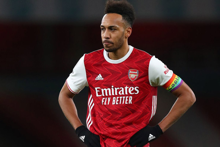 Aubameyang bị tước băng đội trưởng tại Arsenal