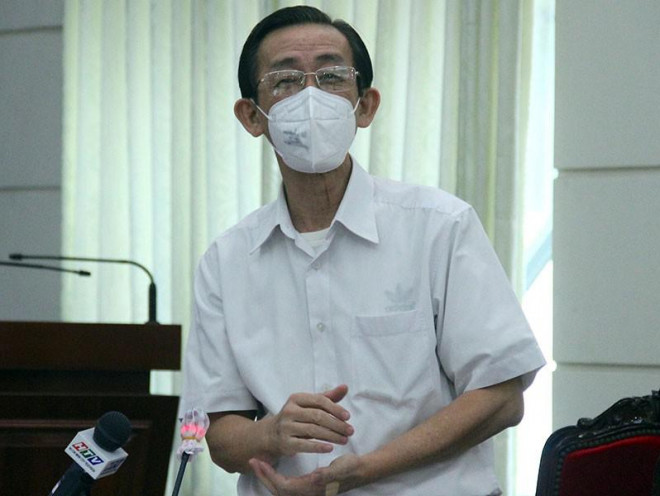 ĐBQH Trần Hoàng Ngân, Viện trưởng Viện Nghiên cứu phát triển TP.HCM, đề xuất luật hóa Nghị quyết 54/2017 về cơ chế, chính sách đặc thù cho TP. Ảnh: LÊ THOA