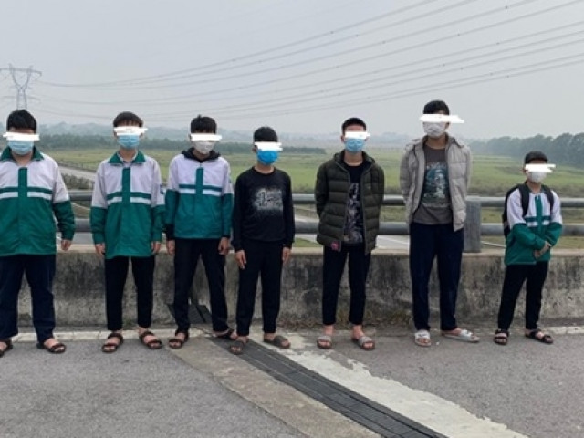 Pháp luật - 7 thiếu niên 14 tuổi "thi" ném đá vào xe đang chạy trên cao tốc