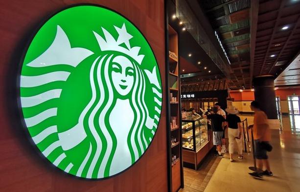 Trung Quốc tiến hành điều tra hàng loạt cơ sở của chuỗi Starbucks. Ảnh minh họa: chinadaily.com.cn