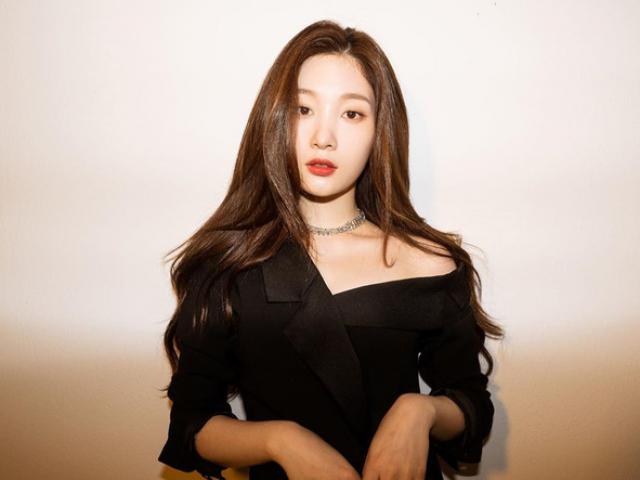 Media - Vẻ đẹp trong sáng không thể chối từ của "nữ thần" Kpop