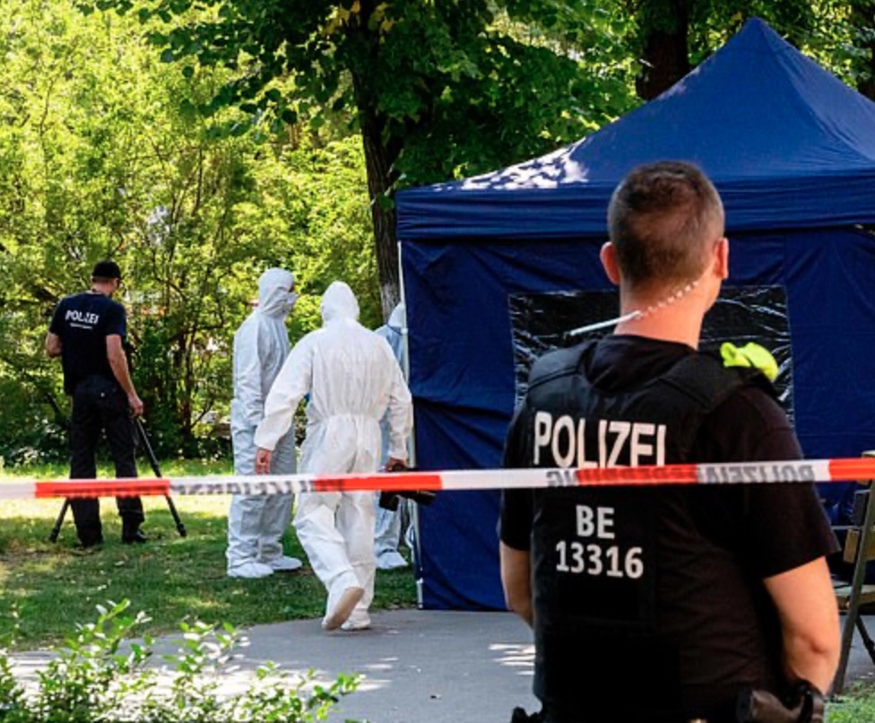 Vụ ám sát xảy ra giữa ban ngày tại công viên Berlin, Đức.