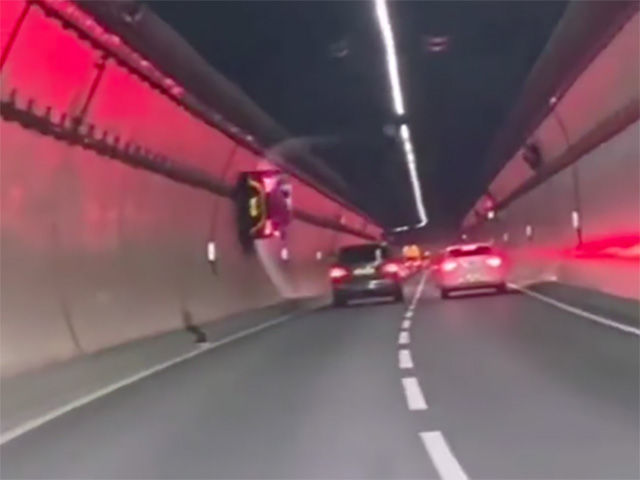 Tin tức ô tô - Lamborghini Huracan STO "trình diễn" chạy bám trần trong đường hầm