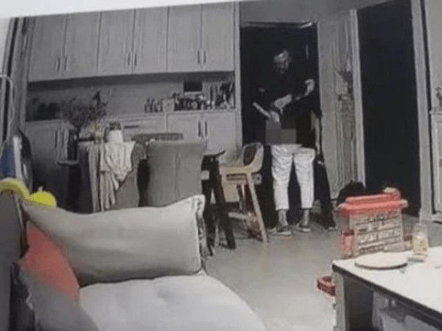 Thế giới - Lén lắp camera trong nhà, chồng cay đắng khi phát hiện bí mật giấu kín 7 năm của vợ