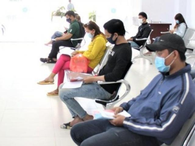 Tin tức trong ngày - Vì sao người lao động ở Bình Dương đổ xô đi rút BHXH một lần?