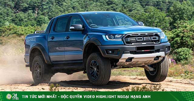 Giá xe Ford Ranger Raptor lăn bánh tháng 12/2021