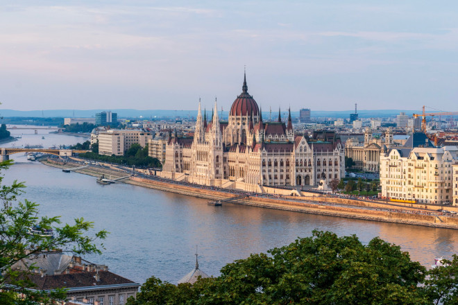 Sông Danube đoạn chảy qua thủ đô Budapest của Hungary. Ảnh: Ervin Lukacs.