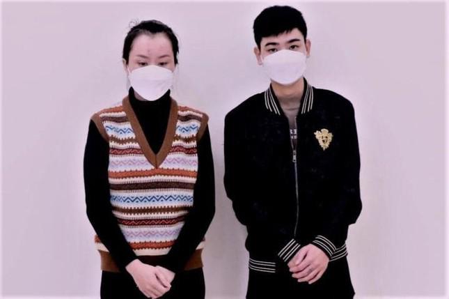 Cặp đôi nam nữ bị bắt giữ