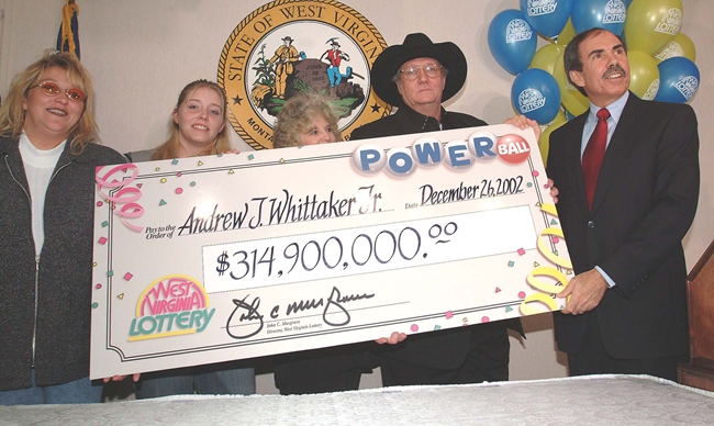 Vào năm 2002, Jack Whittaker - một người đàn ông đến từ bang West Virginia (Mỹ) đã gây sốt khắp các mặt báo khi thắng giải Powerball trị giá lên tới gần 315 triệu USD (hơn 7.200 tỷ đồng).
