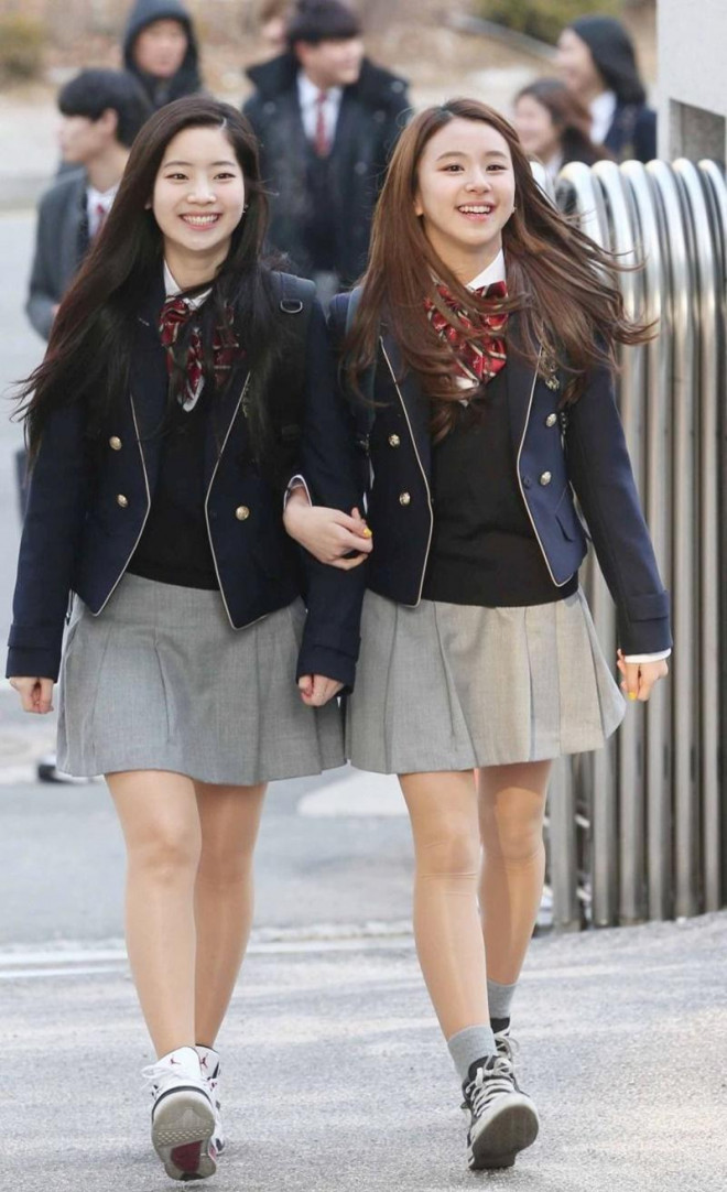 Những bộ đồng phục của học sinh Nhật Bản.