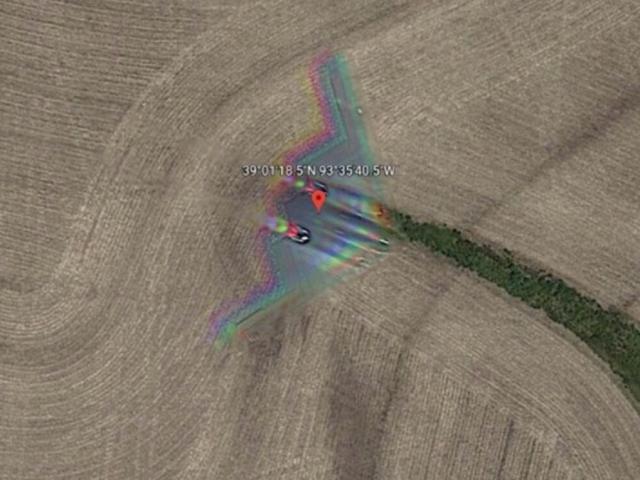 Thế giới - Dân mạng xôn xao ảnh vật thể giống “siêu máy bay ném bom tàng hình Mỹ" bay qua TQ