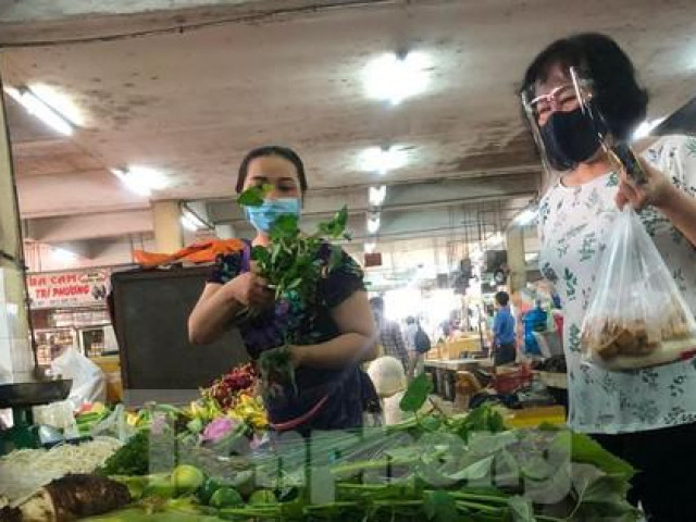 Thị trường - Tiêu dùng - ''Bỏng tay'' với giá rau củ tăng dựng đứng gấp 2-3 lần