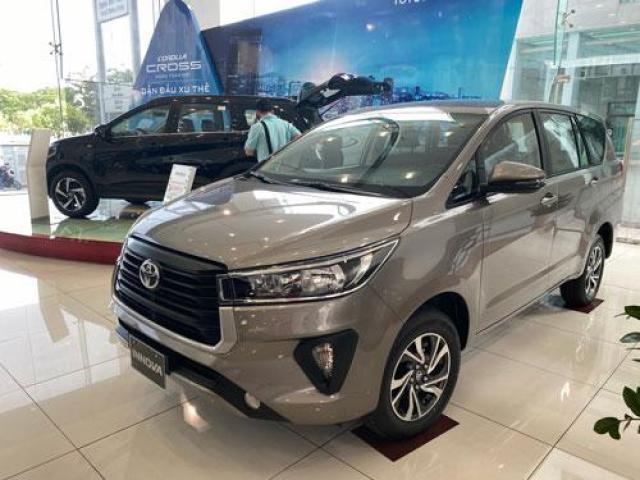 Thị trường - Tiêu dùng - Nóng tuần qua: Giảm 50% phí trước bạ, cứ ngỡ dân được lợi hóa ra lại thiệt hơn trước