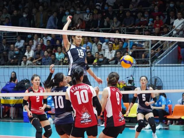 Thể thao - Hấp dẫn "chân dài" bóng chuyền đại chiến: Dàn hot girl BTL Thông tin vào bán kết giải VĐQG