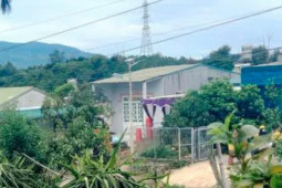 Chồng cầm dao sát hại vợ đang ngủ rồi bỏ trốn