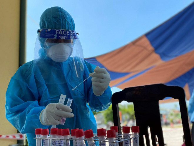 Từ tháng 5 đến tháng 10, TP Đà Nẵng đã xét nghiệm cho 5.384.665 lượt người bằng phương pháp RT-PCR, với số lượng sinh phẩm xét nghiệm là 309.866 test.