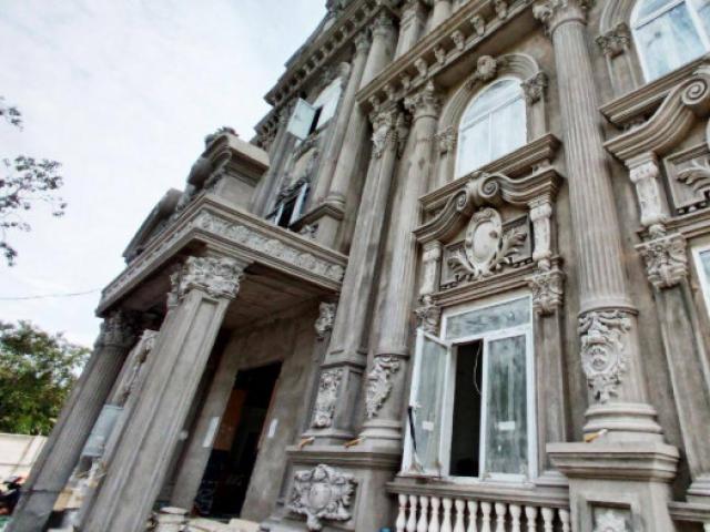 Kinh doanh - Choáng ngợp lâu đài "Cô dâu 8 tuổi" 150 tỷ ở vùng quê sông nước miền Tây