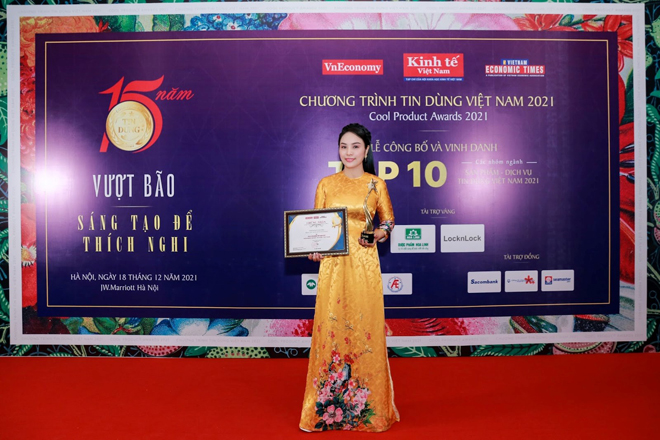 Bệnh viện Thẩm mỹ Xuân Hương nhận giải thưởng Top 10 sản phẩm - dịch vụ tin dùng Việt Nam 2021 - 4