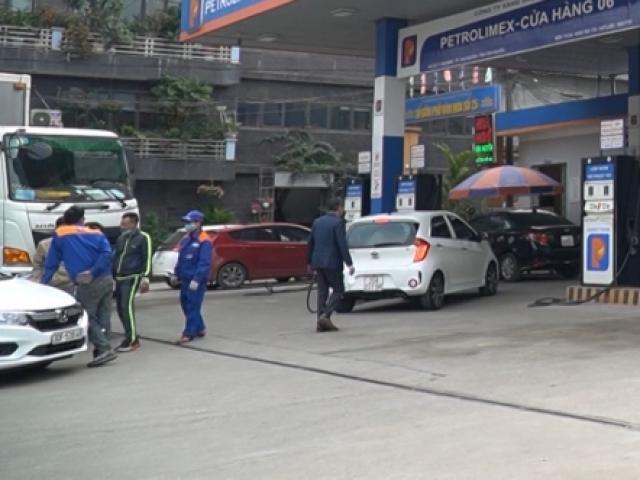 Thị trường - Tiêu dùng - Giá xăng dầu hôm nay 21/12: Biến thể Omicron tiếp tục lây lan mạnh ảnh hưởng sức cầu