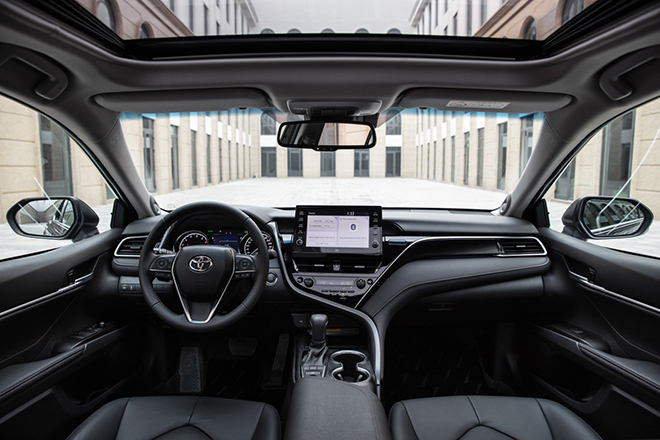 “Vua sedan” Toyota Camry: bùng nổ về công nghệ và vận hành - 5