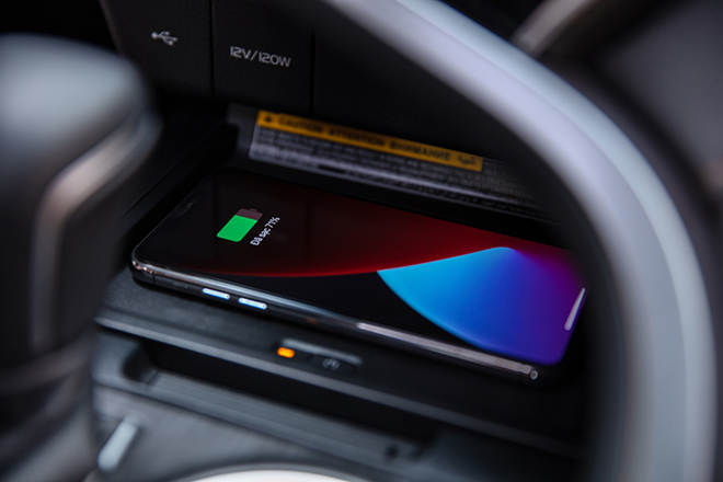 “Vua sedan” Toyota Camry: bùng nổ về công nghệ và vận hành - 6