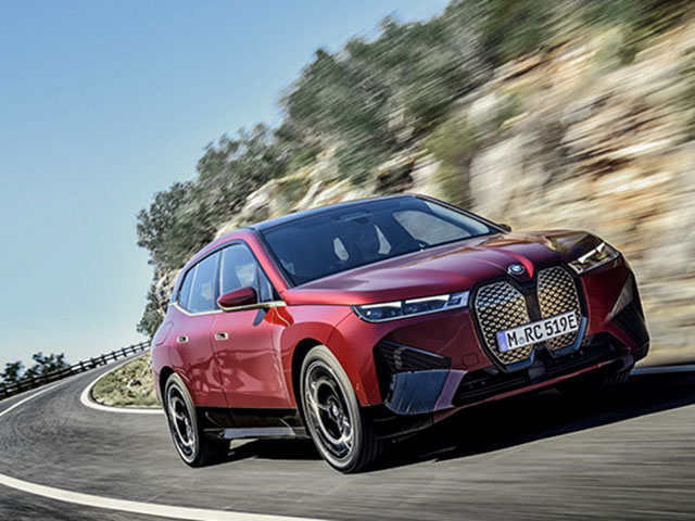Ô tô - Độc đáo công nghệ đổi màu xe BMW chỉ với một nút chạm