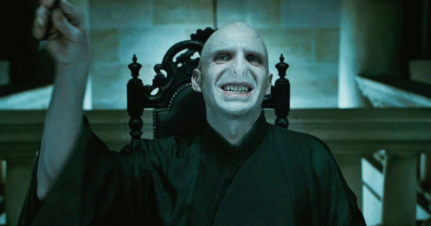 5 vai phản diện tàn độc nổi tiếng TG: Nhan sắc thật của Voldemort cũng chưa bằng người này - 7