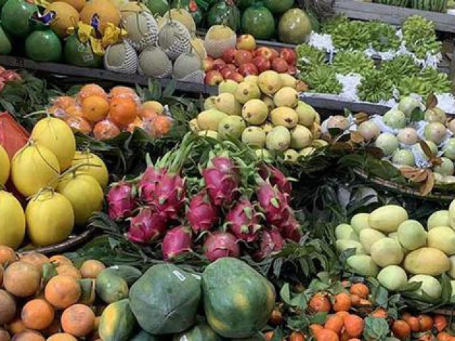 Thị trường - Tiêu dùng - 7 loại trái cây quen thuộc hay bị phun, tiêm, bơm thuốc để cho đẹp mã, nhanh chín