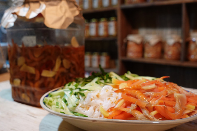 Mắm tép trộn đu đủ đúng vị Bến Tre