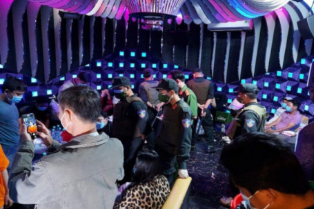 Đồng Tháp: 23 người dương tính ma túy, 1 người mắc COVID-19 trong quán karaoke