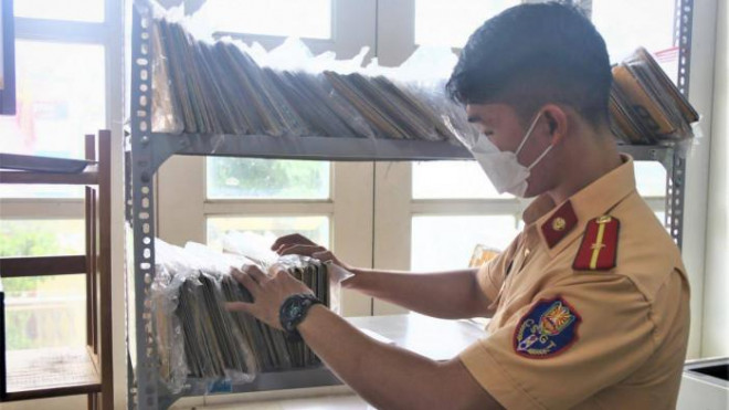 Hiện Đà Nẵng còn hơn 1.000 phương tiện cần đổi biển số vàng trước 31/12/2021