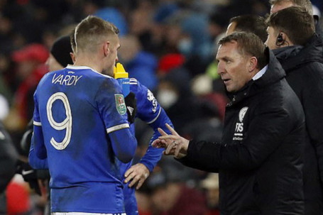 Nghi vấn Leicester cố tình "giấu" Vardy ở loạt 11m nhường Liverpool đi tiếp