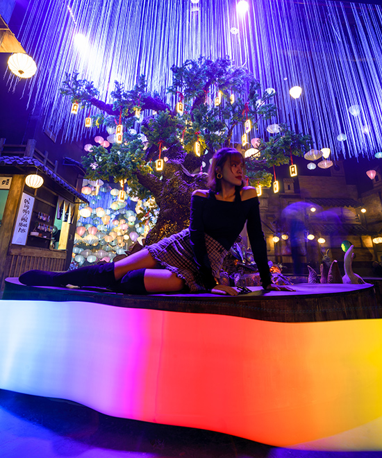 Cây thần nguyện ước trong Vườn Ánh Sáng Lumiere trở thành điểm check-in hot nhất Đà Lạt hiện nay