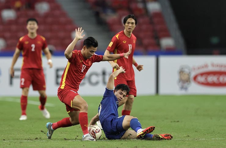 ĐT Việt Nam dù chơi nỗ lực nhưng vẫn phải đón nhận thất bại 0-2 trước Thái Lan
