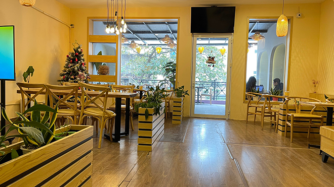 Trải nghiệm có một không hai khi giao dịch chứng khoán tại Ceiling Coffee - 5