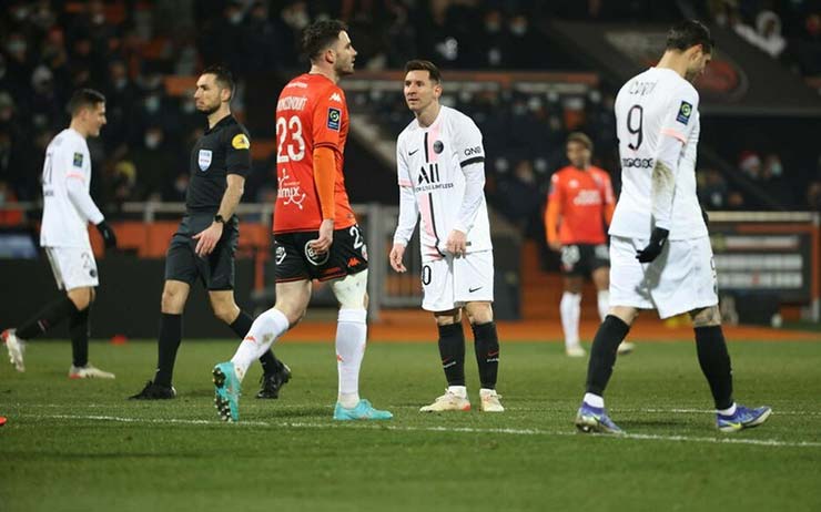 PSG chỉ giành được 1 điểm trước Lorient