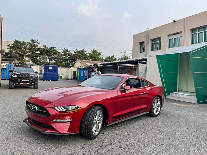 Ford Mustang 2022 đầu tiên có mặt tại Việt Nam - 3