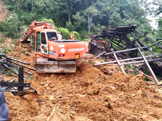 Tin tức trong ngày - Rủ nhau lên đồi chơi, 3 cháu bé gặp nạn tử vong