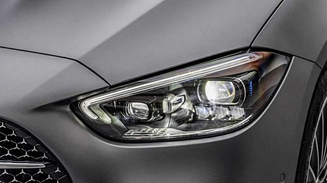 Mercedes-Benz Việt Nam thêm trang bị đèn pha Digital Light cho dòng C-Class - 4