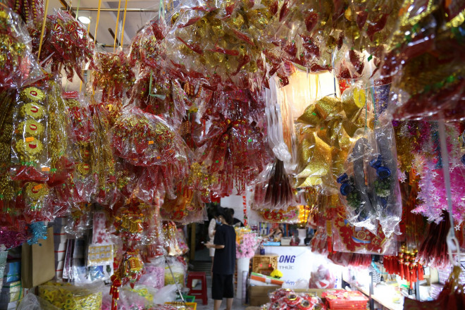 Hiện tại, các cửa hàng chủ yếu bán cho đối tượng khách sỉ.